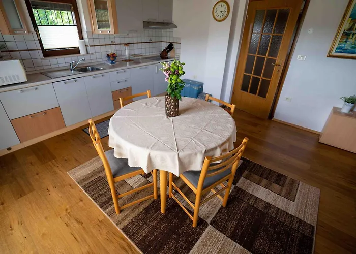 Belveder Hisa Lidija Апартаменты *